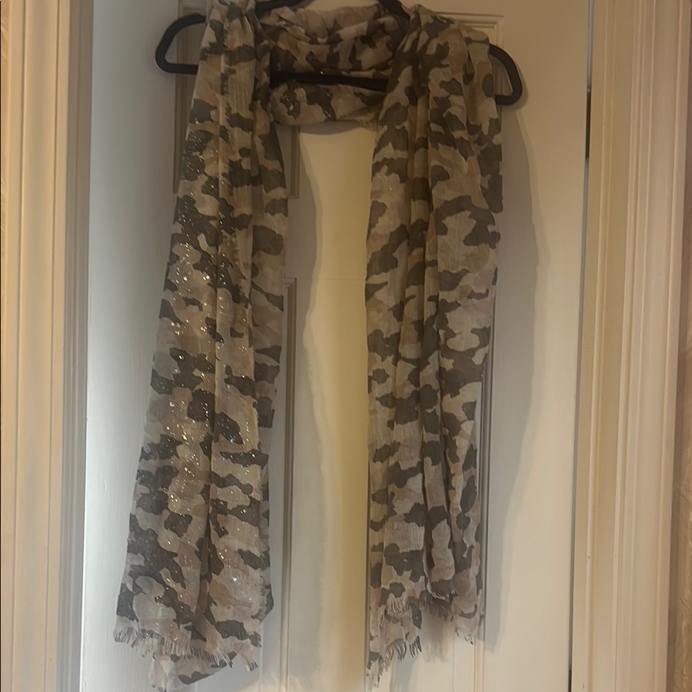 Camouflage Patterned Scarf